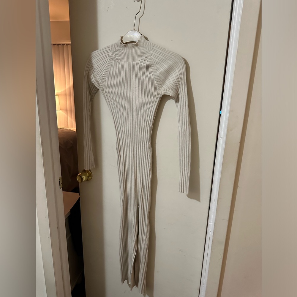 Aritzia white long sleeve dress - size small